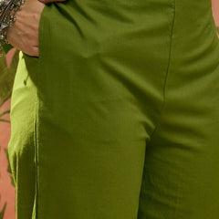 Women's Green Bandhej Printed Cotton Straight Kurta Pant Dupatta Set