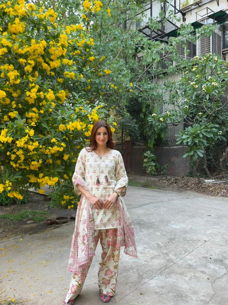 PASTEL BLOOM TASSEL FARSHI SUIT