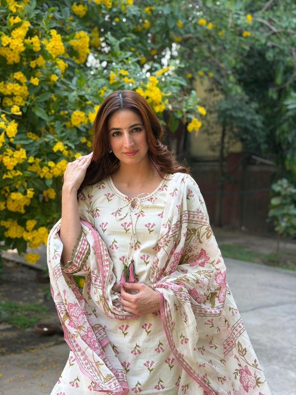 PASTEL BLOOM TASSEL FARSHI SUIT