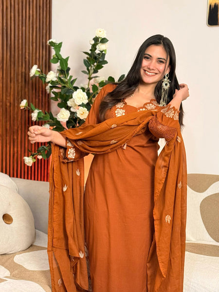 Floral Cutwork Embroidered Kurta Pants with Dupatta