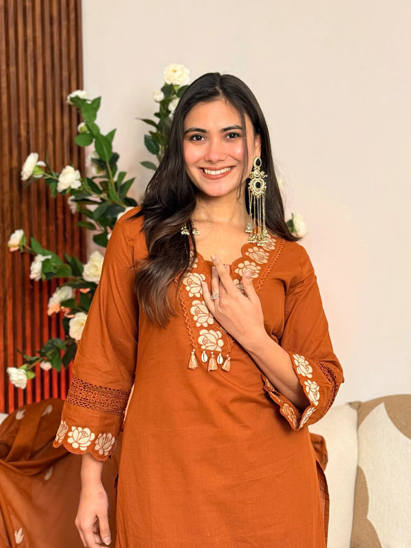 Floral Cutwork Embroidered Kurta Pants with Dupatta