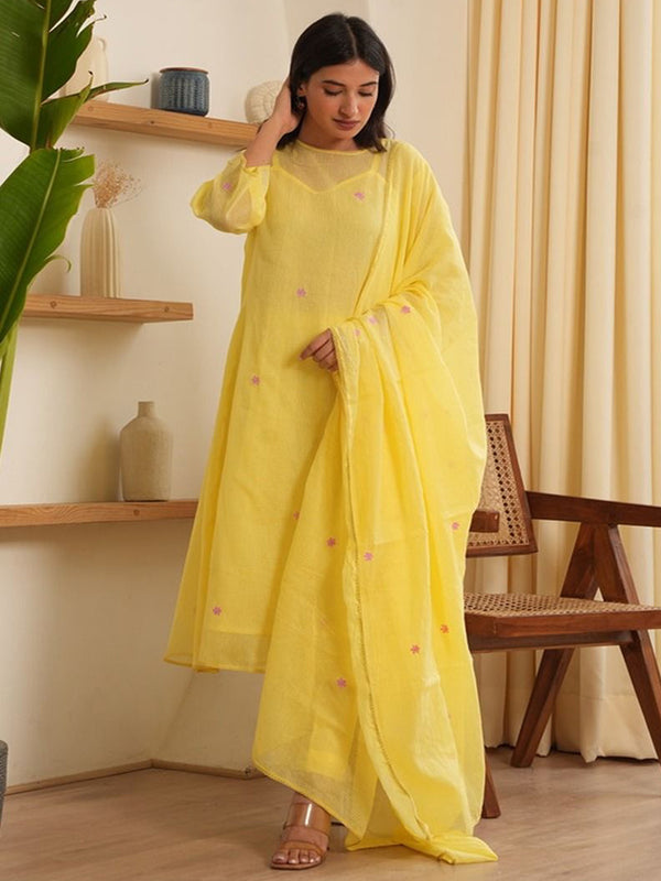 Women Floral Embroidered Anarkali Kurta with Trousers & Dupatta