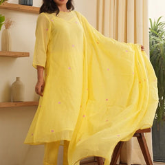 Women Floral Embroidered Anarkali Kurta with Trousers & Dupatta
